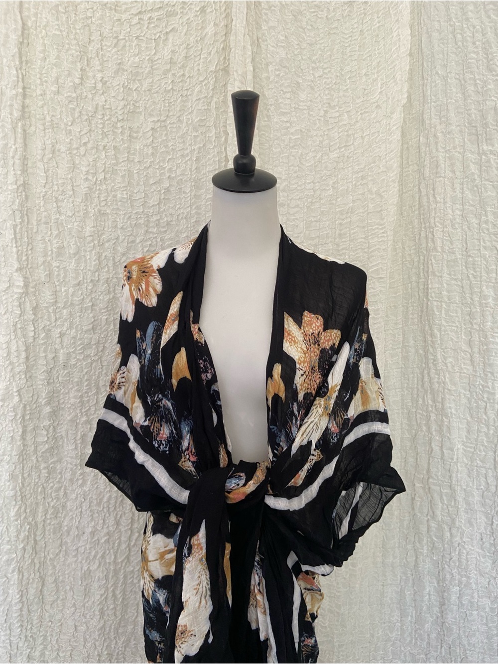 lovestitch Black and Mustard Floral Lightweight Kimono